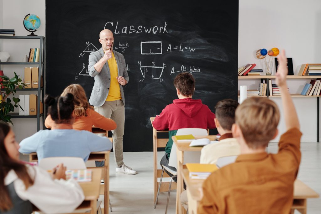 Do you need a bachelor's degree to be a teacher?